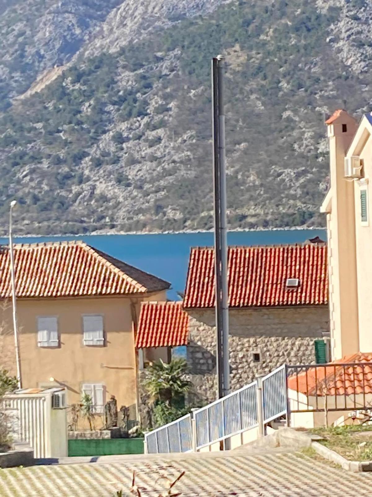 Apartman Mia Risan Εξωτερικό φωτογραφία