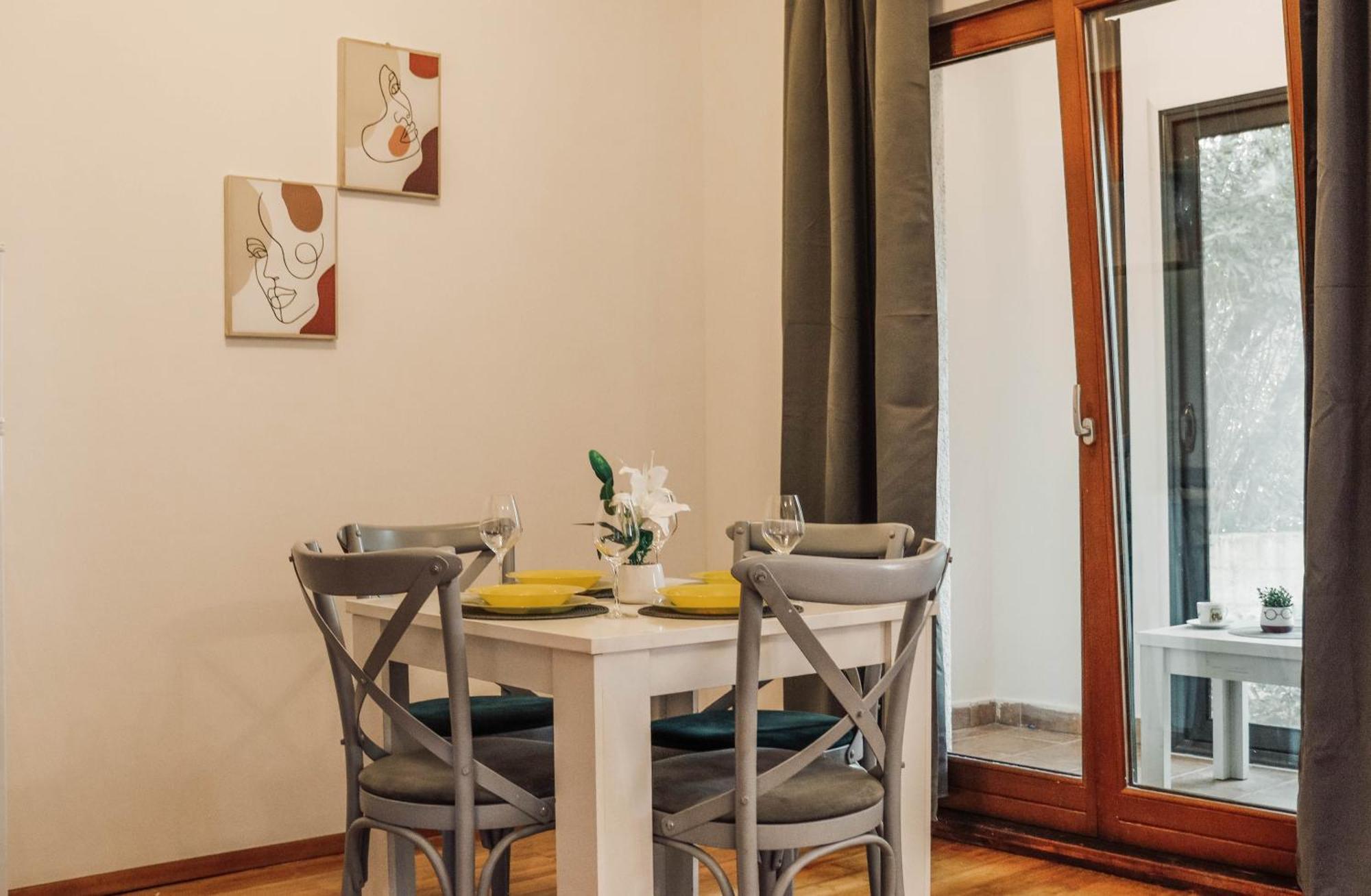 Apartman Mia Risan Εξωτερικό φωτογραφία